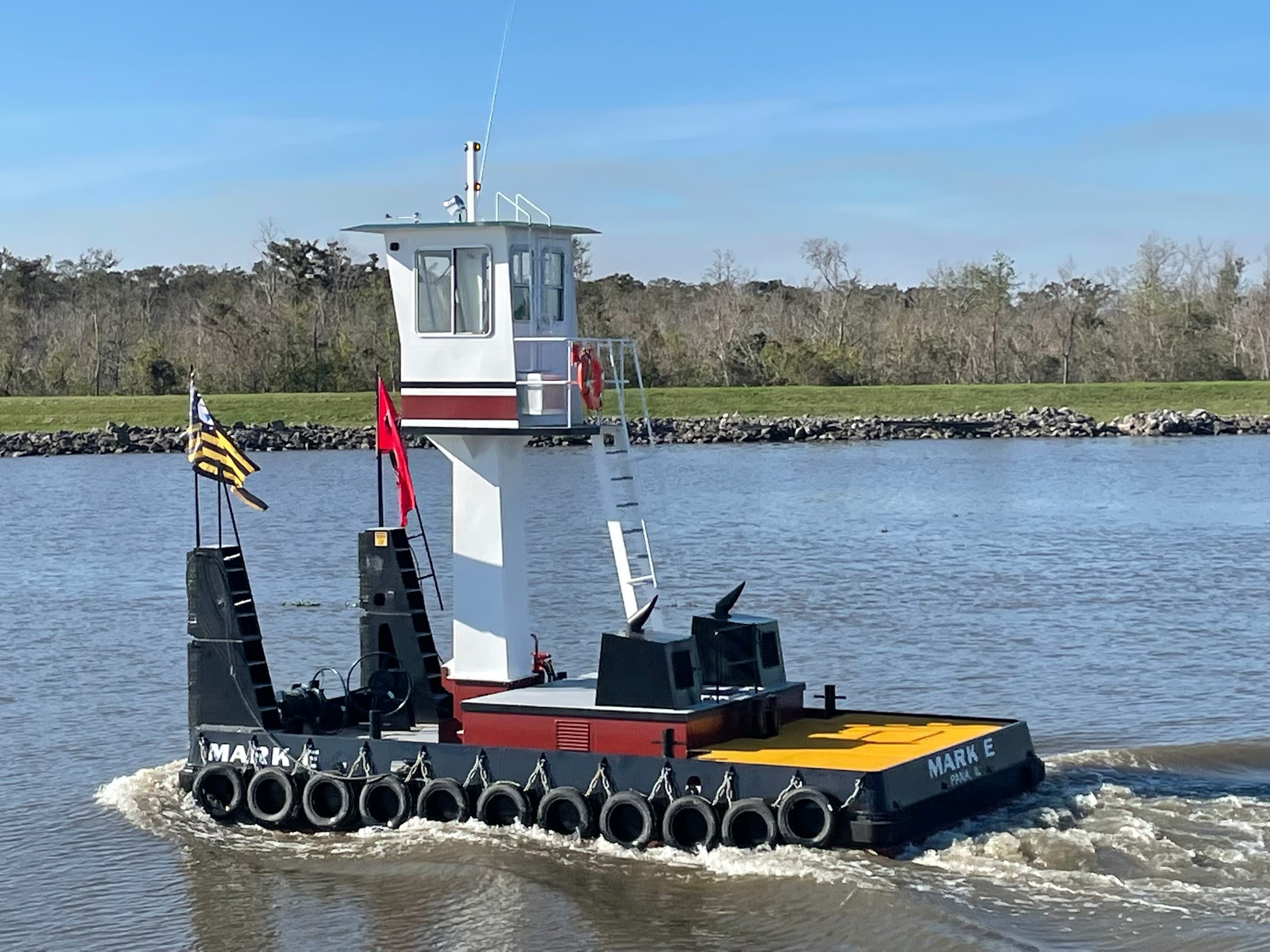 M/V ERIC A Truckable Tug